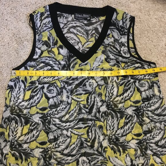 Flowy Floral Yellow, Black and White Handkerchief Hem V-Neck Top - Picture 11 of 15